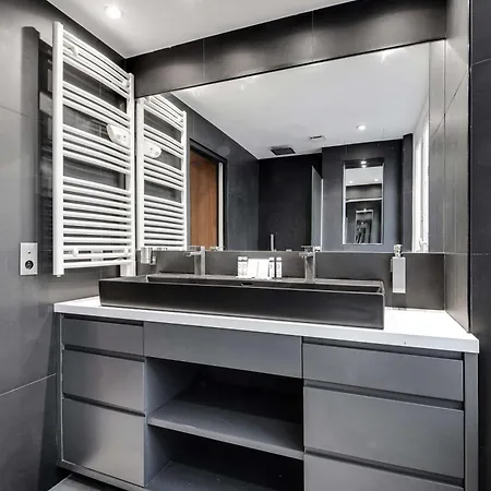 Chic - 1br-4p - Republique Apartment *